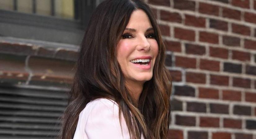 Sandra Bullock lánya elképesztő nagy már: a 14 éves Laila már majdnem olyan magas, mint az anyja