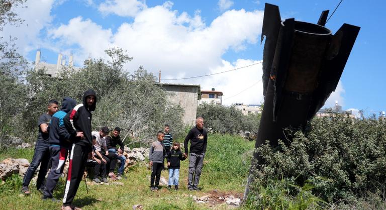 Irán megnyitja a Hormuzi-szorost, zuhanni kezdtek az olajárak - Az Index percről percre tudósítása a közel-keleti eseményekről