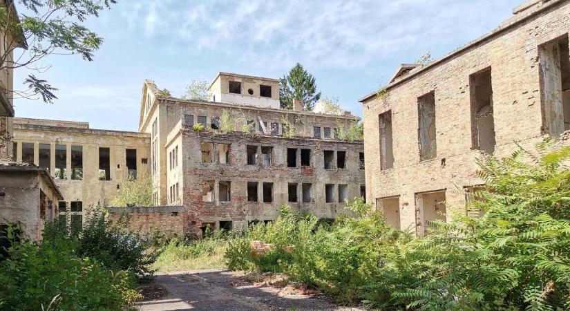 Ez az ikonikus pécsi helyszín is az enyészet martalékává válik?