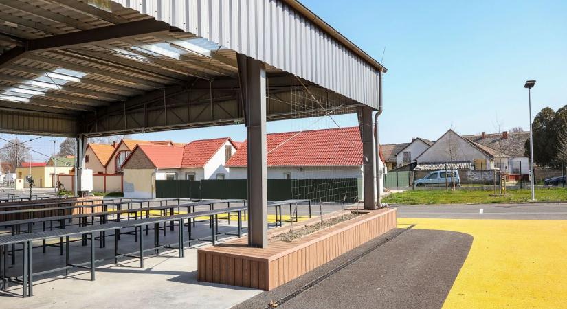 Ilyen lett az új bonyhádi piac – pénteken ön is megnézheti! (galéria)