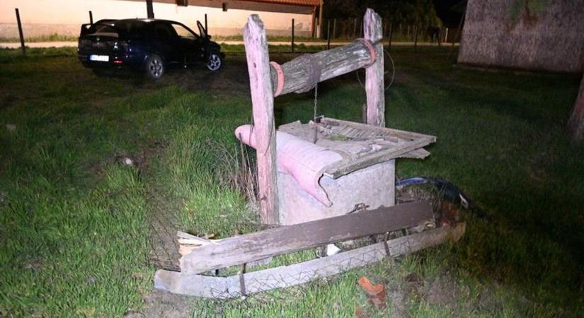 Kerítést törve hajtott ház udvarába a sofőr Seregélyesen, durva, ahogy vezetett