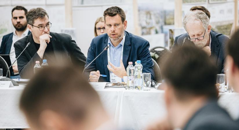 Budapesti „kegyetlenkedésre” hívta fel a figyelmet Vitézy Dávid, humánus megoldásokat sürget