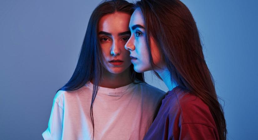 Kedvességnek álcázott manipuláció – Ez a 7 viselkedés adhat okot gyanúra