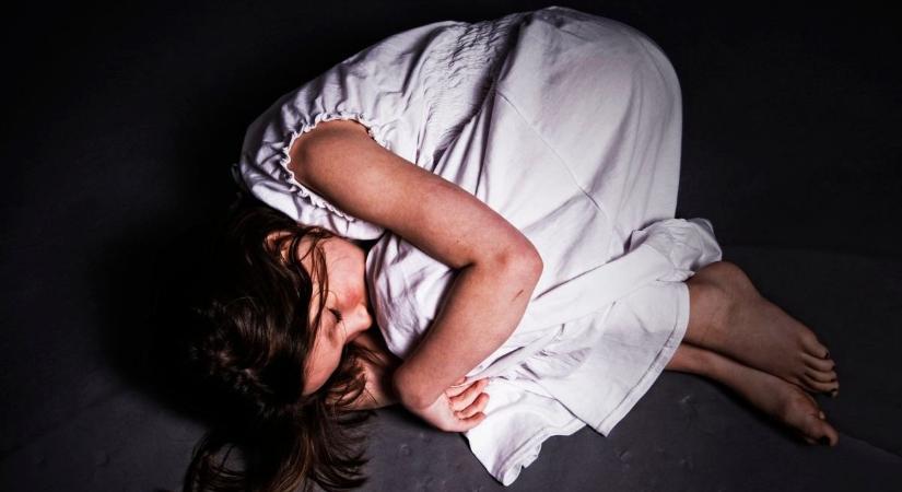 Az aberrált apa szörnyű dolgot művelt óvodás lányával