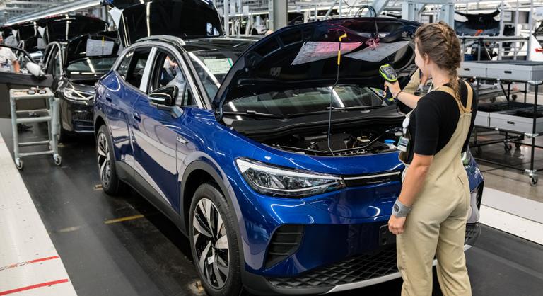 Világszerte mintegy 100 ezer autót hív vissza a Volkswagen