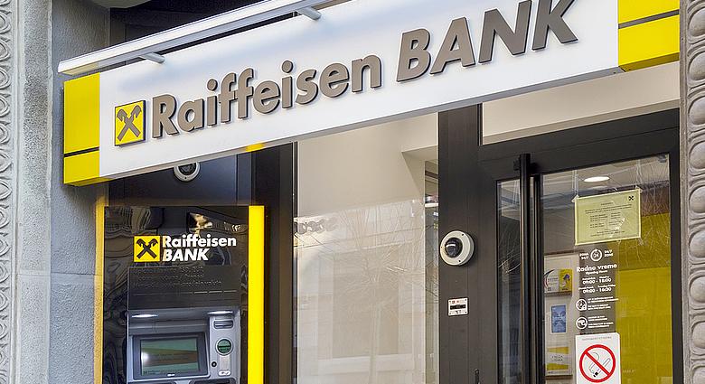 Nagyot esett a Raiffeisen bankcsoport nyeresége