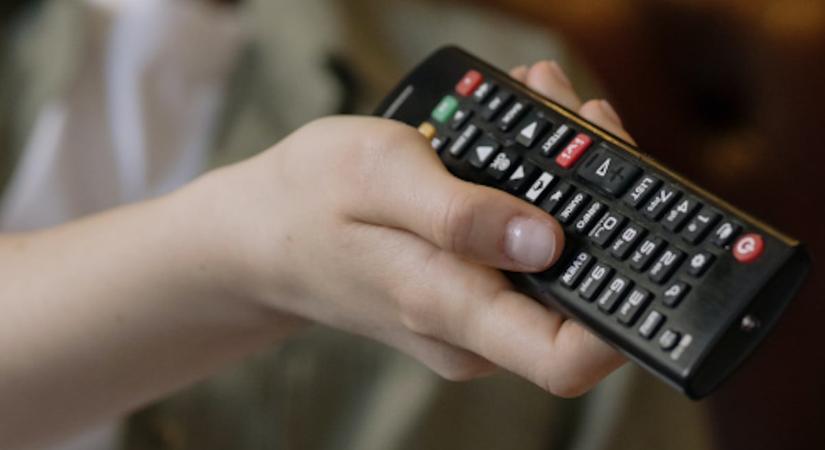 A TV2 elárulta, mennyit kapott a 7,7 milliárdos állami tévés reklámpiacból – az RTL nem reagált