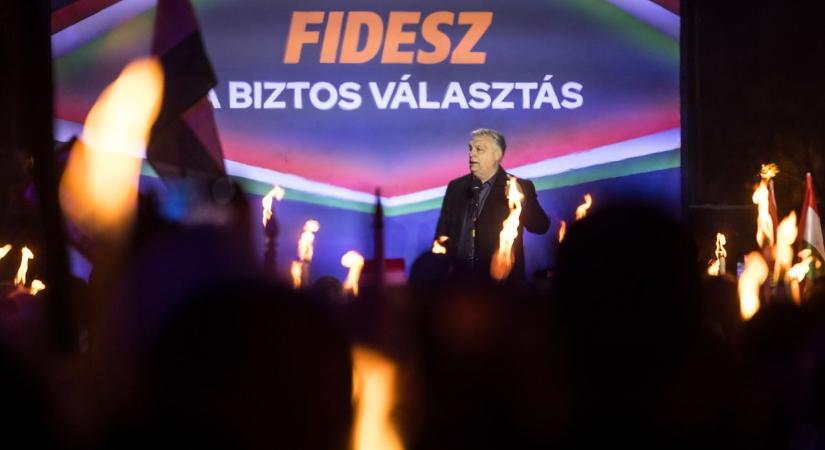 Esztergomban folytatódik Orbán Viktor országjárása