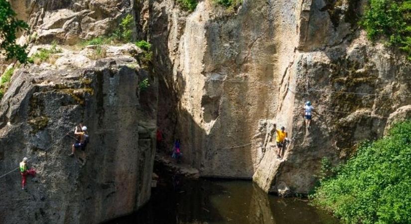 Miattuk zárták le a népszerű via ferrata útvonalat a Tengerszemnél - fotó a cikkben