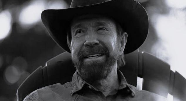 Elhunyt Chuck Norris