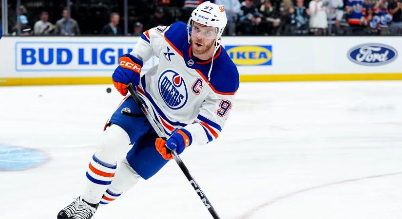 NHL: McDavid már több mint 400 gólnál jár; 41-szer védett a montreali kapus