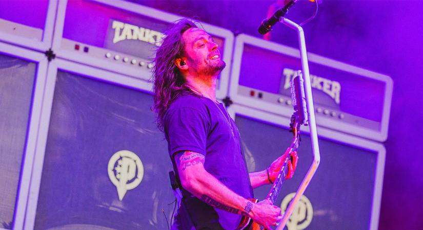 Brad Pittre gyúrta magát a Tankcsapda új gitárosa – videóval