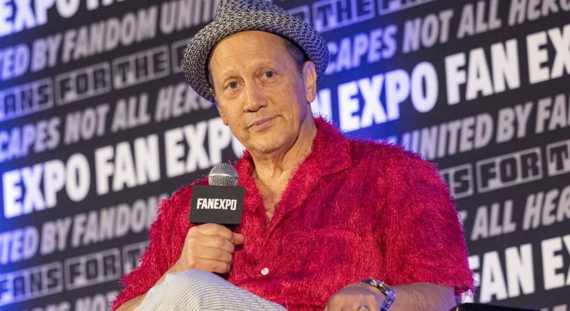 Rob Schneider Orbán Viktor és a béke mellett kampányol a Bazilika előtt