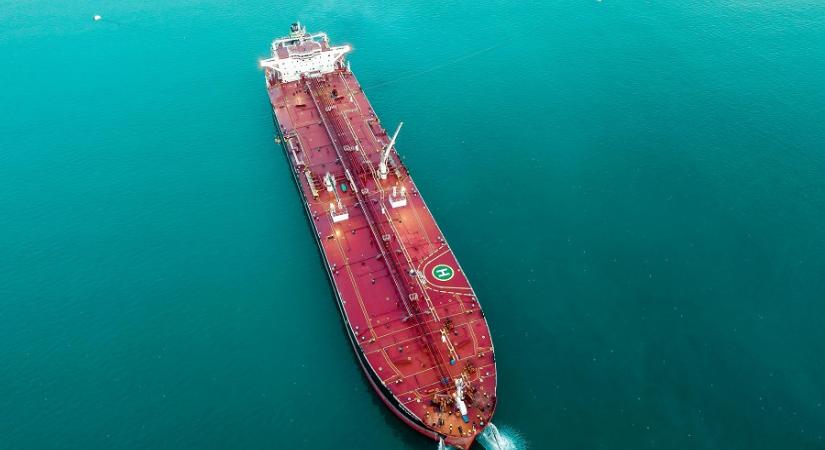 Feltételekkel engedi át a hajókat az iráni rezsim a Hormuzi-szoroson