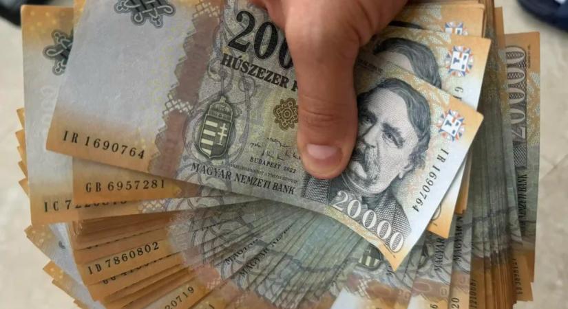 Ez a 3 csillagjegy brutális összegű pénzhez jut 2026-ban