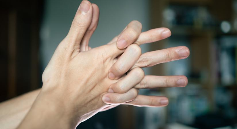Ezt okozza, ha gyakran ropogtatjuk az ujjainkat