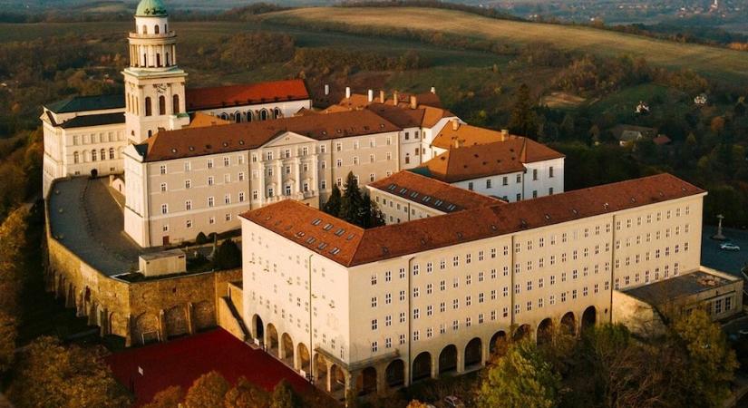 Bach és Liszt is megszólal húsvéthétfőn a Pannonhalmi Főapátság bazilikájában