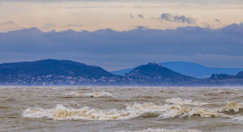 Akár 100 km/h-s széllökések is lehetnek csütörtökön