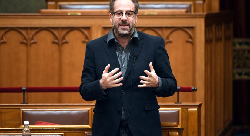 Visszalép Vajda Zoltán, aki Magyar Péter-idézetekkel kampányolt