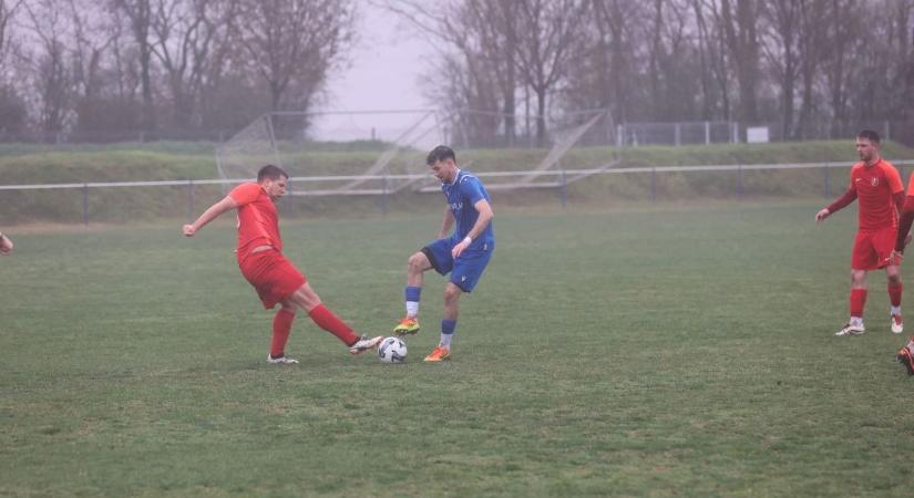 Megkezdődik a futballpálya felújítása – erre figyelmeztet az önkormányzat