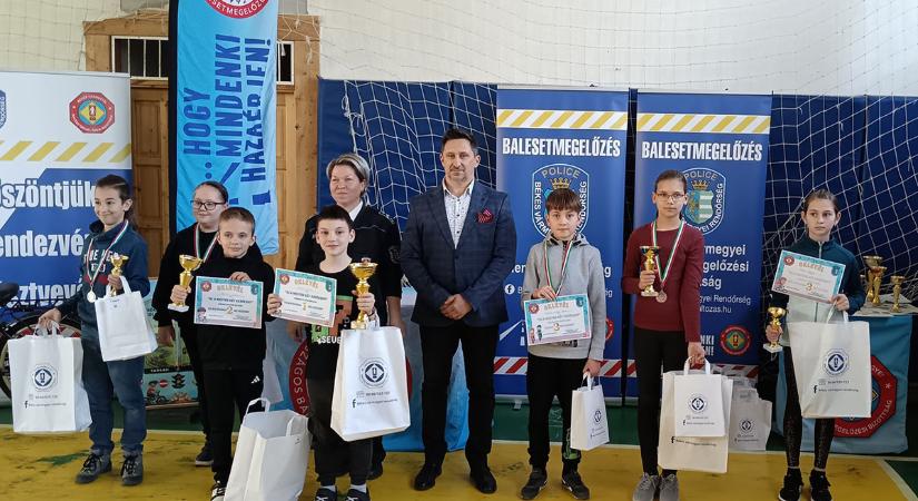 Két keréken bizonyítottak a gyerekek