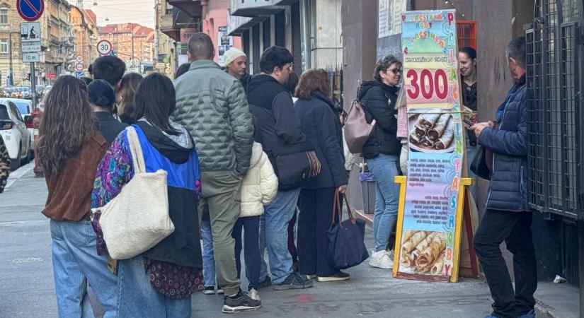 Nutellás, pisztáciás vagy a titkos extra: Egy falat boldogságért áll hosszú sorban a fél város!