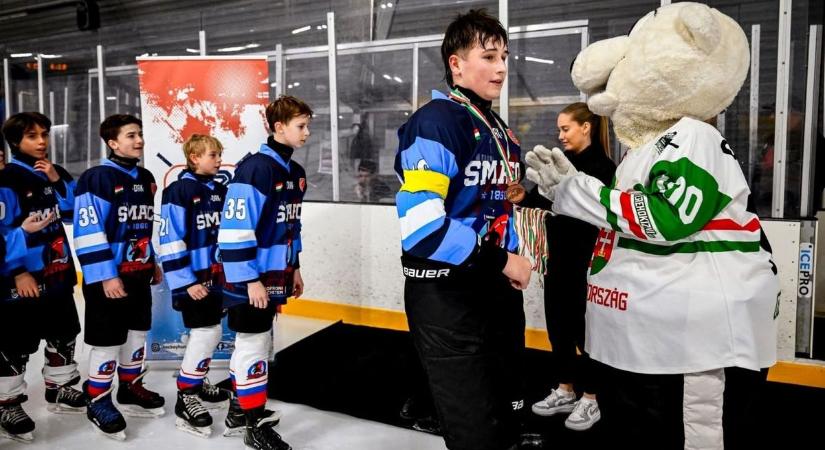 Bronzérmesek a SMAFC Jégtörők