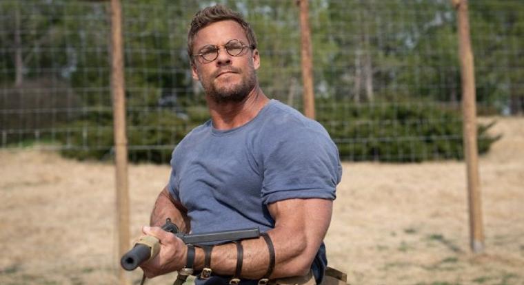 Döntött a rendőrség Alan Ritchson verekedésének ügyében