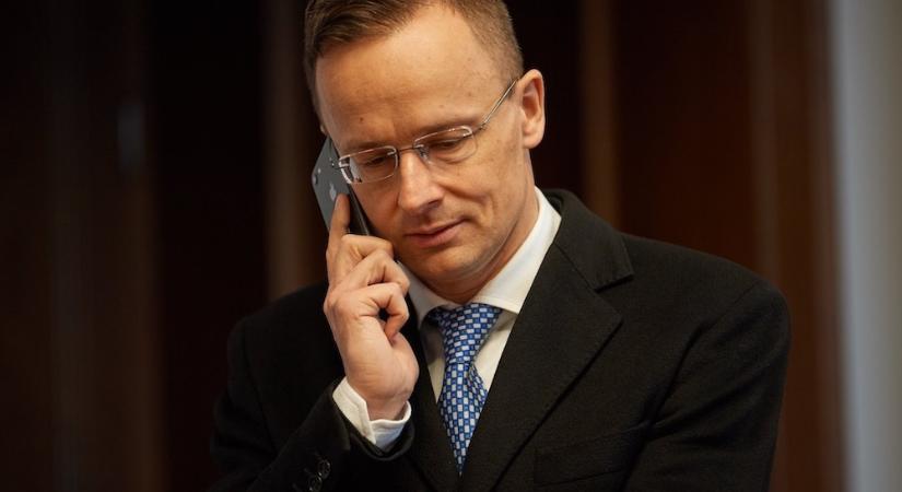 Szijjártó Péter úgy gondolja, hogy személy szerint neki köszönhetjük az olcsó orosz gázt és olajat