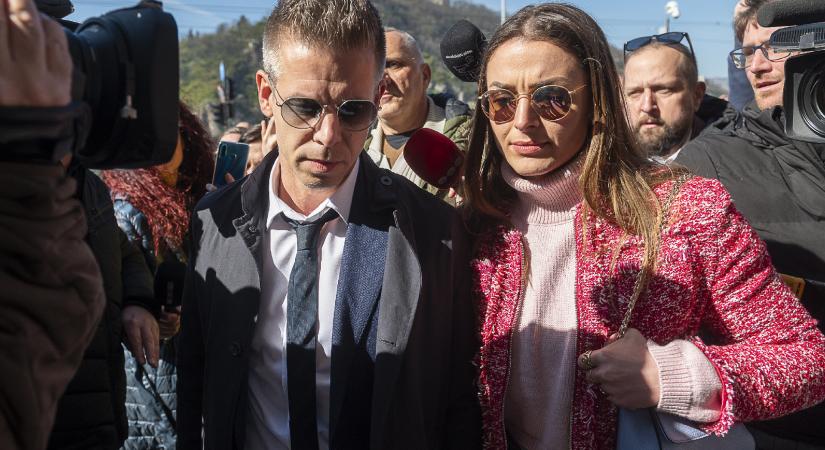 Nyomozati iratok szerint sms-ezett Kubatov titkára és Vogel Evelin, amikor a hangfelvételek készültek