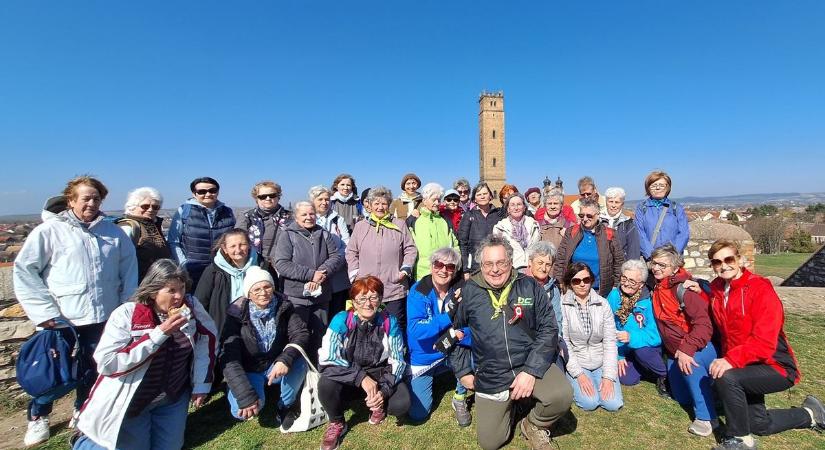 Az ország minden tájáról érkeztek a tatai túrára