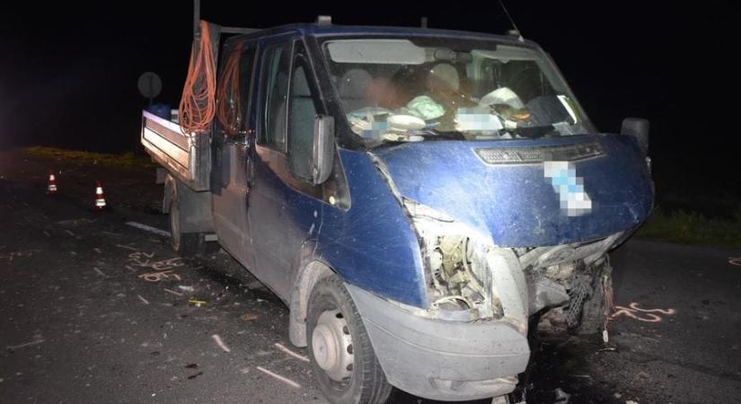 Gyorshajtás miatt a szembesávba sodródott, halálos balesetet okozott egy sofőr Soltnál