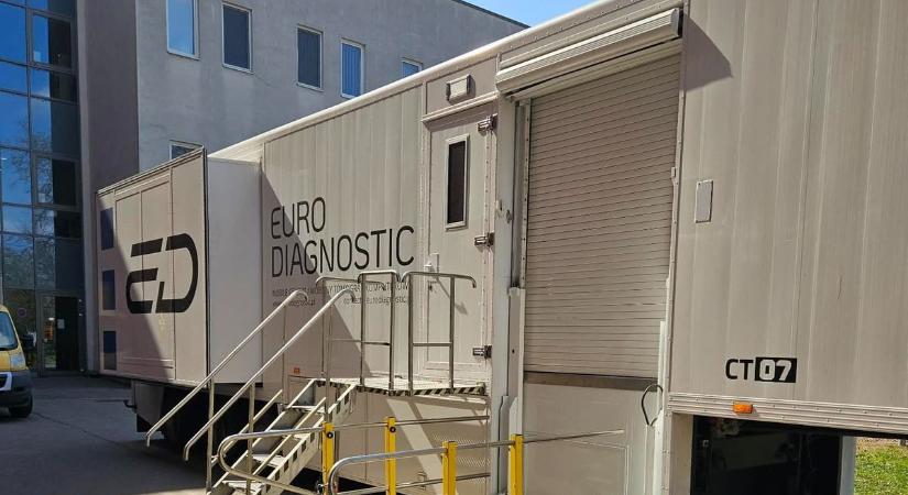 Csúcstechnológiás gépet kap a Hetényi kórház, sok betegnek válik gyorsabbá a vizsgálat