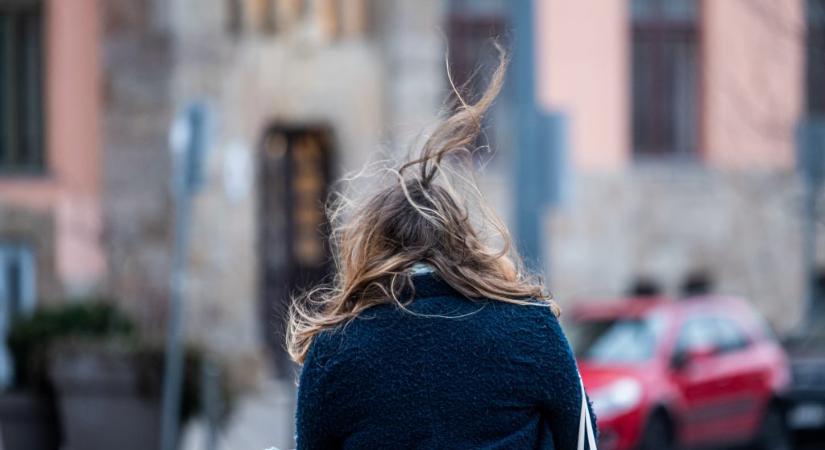 Figyelmeztetést adtak ki: brutális szél érkezik csütörtökön