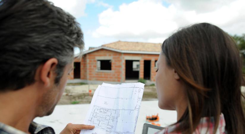 Megtudtuk, mennyire szállhatnak el az építési költségek az iráni háború miatt