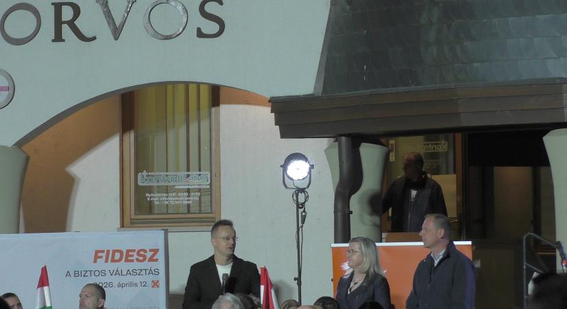 Szijjártó Péter harmadik világháborút vizionált Czirbus Gábor makói fórumán