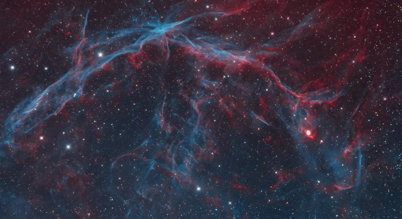 Szupernóva-maradvány és planetáris köd