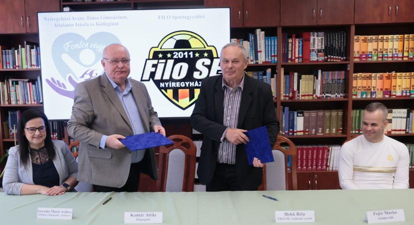 Új korszak a nyíregyházi utánpótlásban: összefogott az iskola és a klub (fotókkal, videóval)