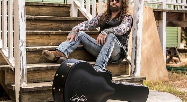 John Corabi: saját zenekara élén jön Budapestre a Dead Daisies és a Mötley Crüe korábbi énekese