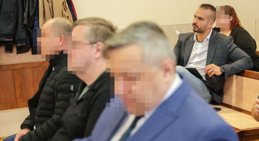 Audi szakszervezeti botrány: Tagadják a sikkasztást és a pénzmosást is a vádlottak