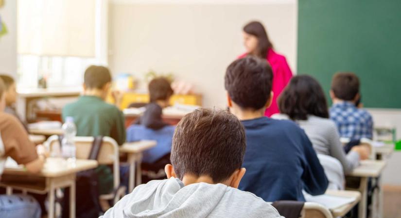 Ki kérhet évismétlést egy első osztályos diáknak?