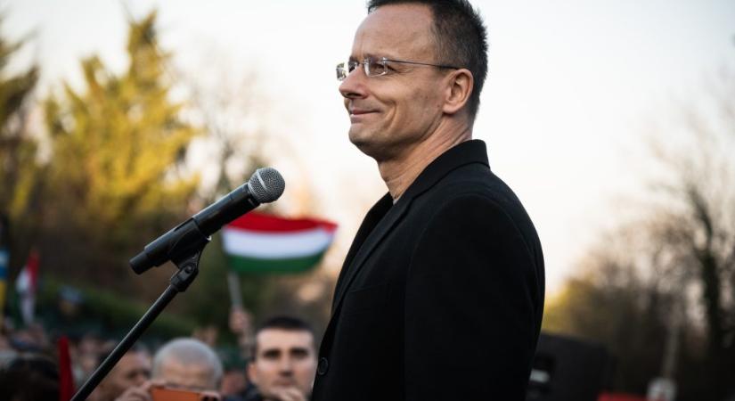 Szijjártó szerint semmi oka titkosított vonalon beszélni, mert ő nyíltan vállalja véleményét