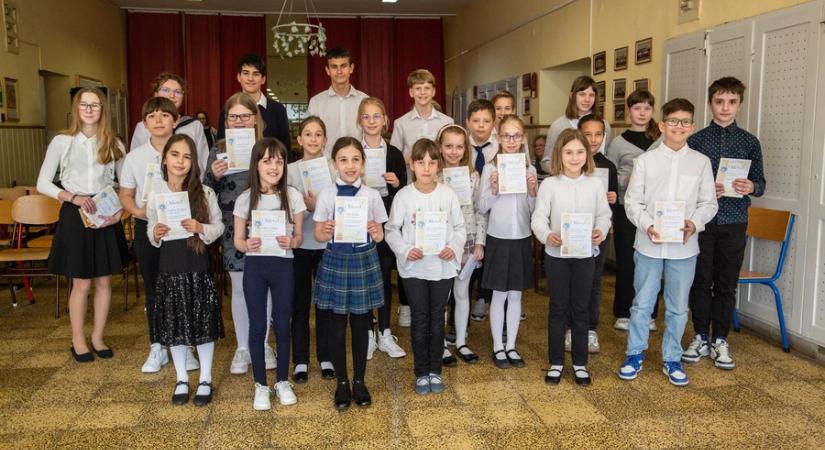 28 iskola diákjai mérték össze tudásukat szövegértésből