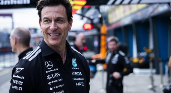 „Ostobaság” – Wolff rövidre zárta az újabb Verstappen-pletykákat