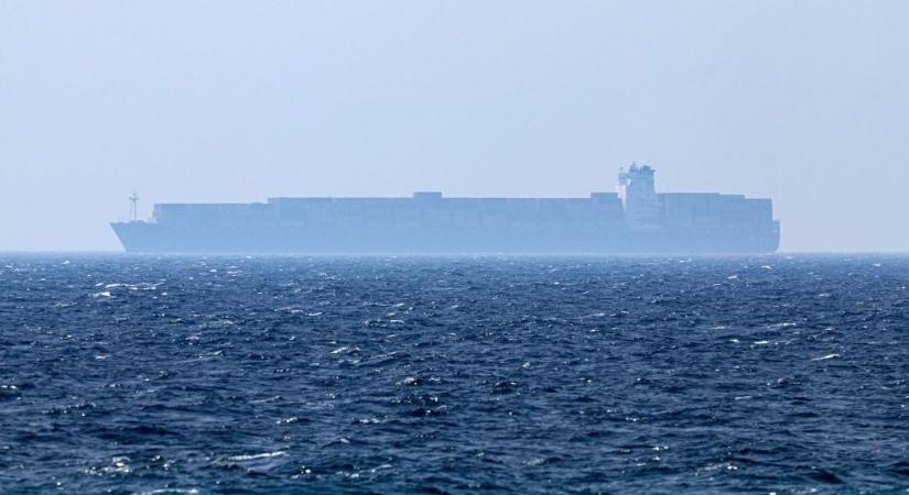 Új feltételt szabott Irán: csak így engedik át a hajókat a Hormuzi-szoroson