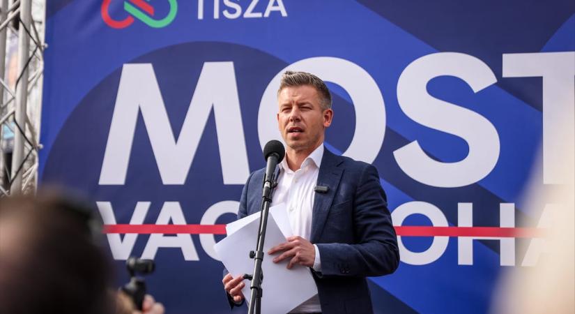 Magyar Péter Orbán Viktornak: Nem szégyelli magát? Kellett egy saját Watergate-botrány?