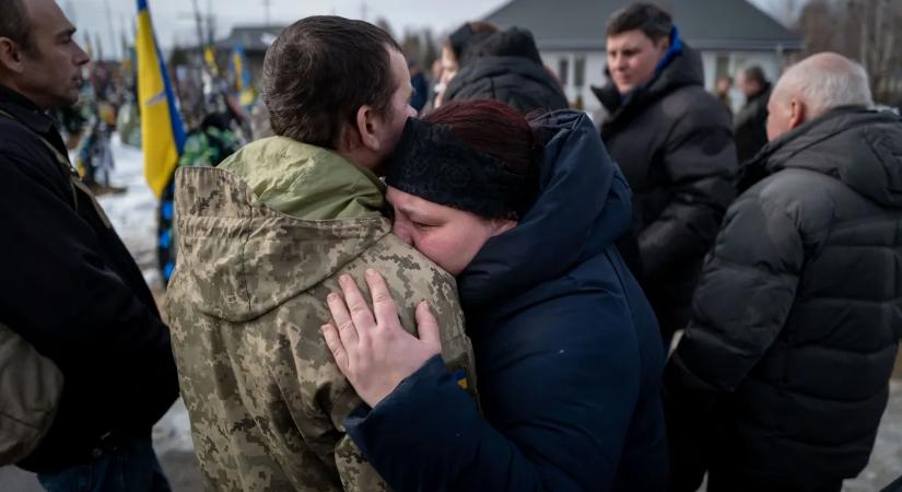 Ukrán édesanya: „Az állam elvitte háborúba fiamat, és holtan, egy zsákban adta vissza”