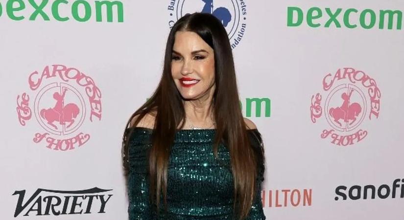 Meghökkentő képek! Teljesen felismerhetetlenné vált a híres modell