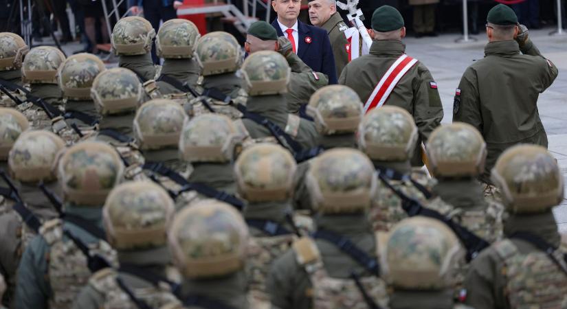 75 nap lesz a sorkatonaság, különleges tervet mutatott be a honvédelmi miniszter Magyarország szomszédjában