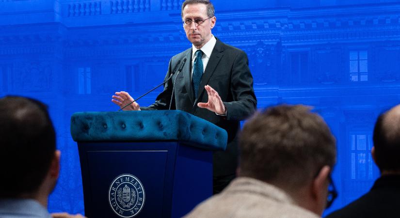 Varga Mihály: a jegybank huszonhárom műtárgyat helyezett letétbe Karcagon